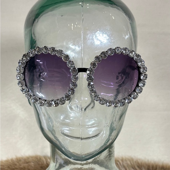 Stylish Rhinestone Embellished Round Sunglasses - Picture 2 of 3